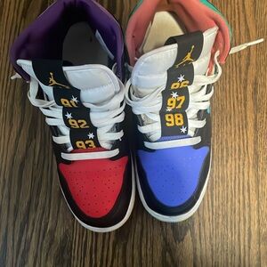 Jordan mid shoes. Size 7Y. Good condition